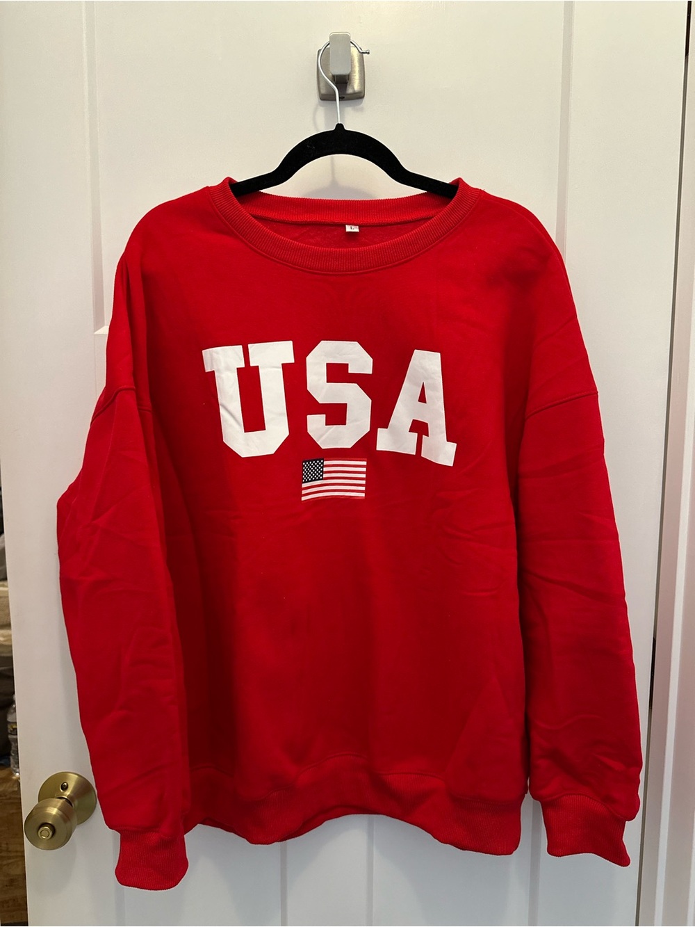 Red USA Graphic Crewneck Sweatshirt - Classic Patriotic Style